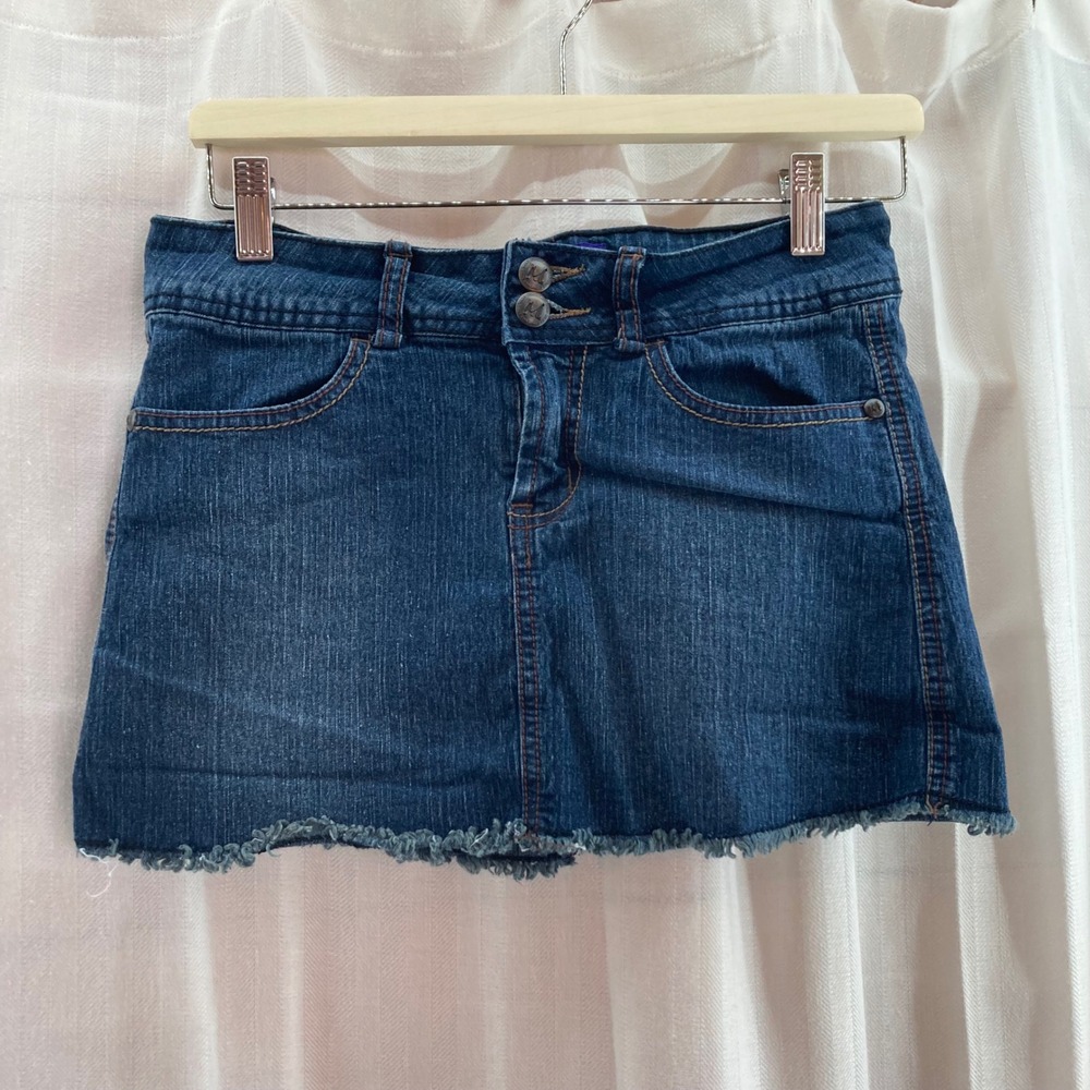 Miley Cyrus Max Azria Denim Mini Skirt Distressed Frayed Hem Blue 7 Y2K Festival